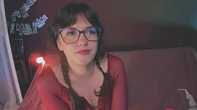 juby yuby online show from March 20, 12:10 pm