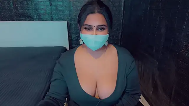 Snapshot of SonY_CaM chatting on February 9, 8:24 pm SonY CaM online show from February 9, 8:24 pm