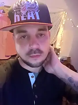 Snapshot of Jewfish420 chatting on February 25, 8:58 am Jewfish420 online show from February 25, 8:58 am