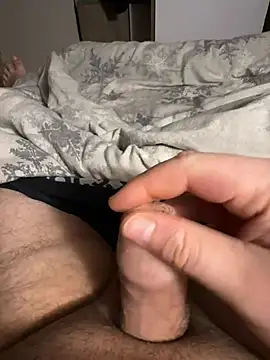 Snapshot of Tomi2244 chatting on January 19, 6:43 pm Tomi2244 online show from January 19, 6:43 pm