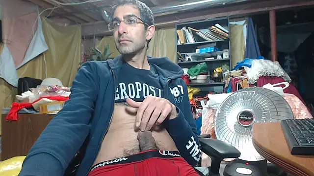 Snapshot of Gsmile1 chatting on December 18, 11:19 pm Gsmile1 online show from December 18, 11:19 pm