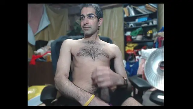 Snapshot of Gsmile1 chatting on December 22, 9:53 pm Gsmile1 online show from December 22, 9:53 pm