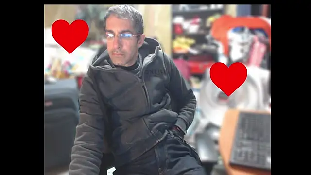 Snapshot of Gsmile1 chatting on January 23, 2:23 am Gsmile1 online show from January 23, 2:23 am