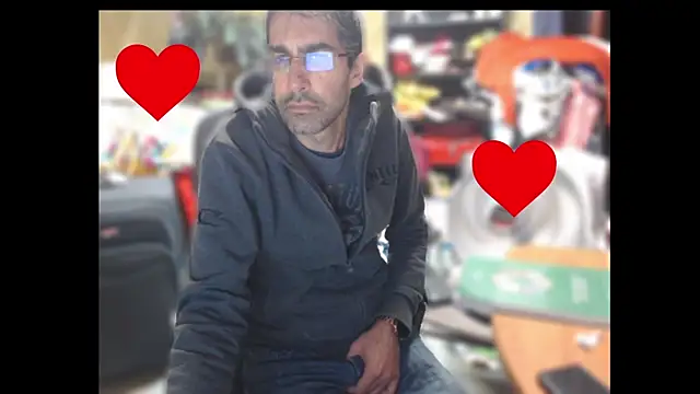 Snapshot of Gsmile1 chatting on January 29, 12:43 am Gsmile1 online show from January 29, 12:43 am