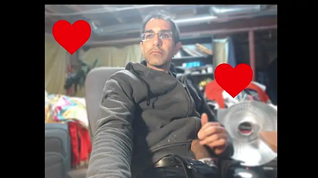 Snapshot of Gsmile1 chatting on February 27, 12:32 am Gsmile1 online show from February 27, 12:32 am