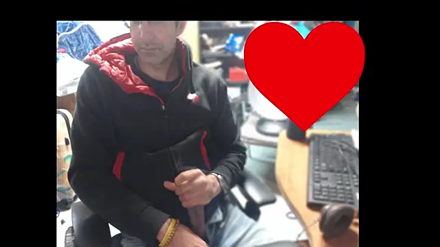 Snapshot of Gsmile1 chatting on March 12, 8:48 pm Gsmile1 online show from March 12, 8:48 pm