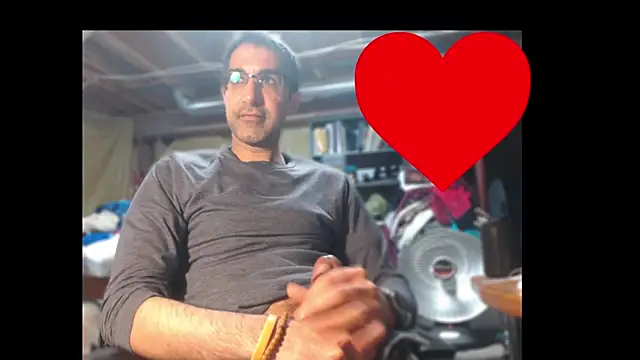 Snapshot of Gsmile1 chatting on March 29, 5:02 pm Gsmile1 online show from March 29, 5:02 pm