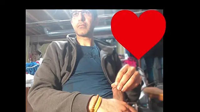 Snapshot of Gsmile1 chatting on April 3, 6:28 pm Gsmile1 online show from April 3, 6:28 pm