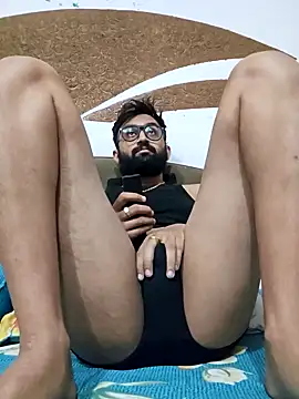 Snapshot of love4shownude chatting on January 16, 1:58 am love4shownude online show from January 16, 1:58 am