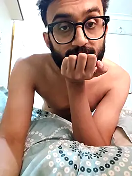 Snapshot of love4shownude chatting on October 19, 4:02 am love4shownude online show from October 19, 4:02 am