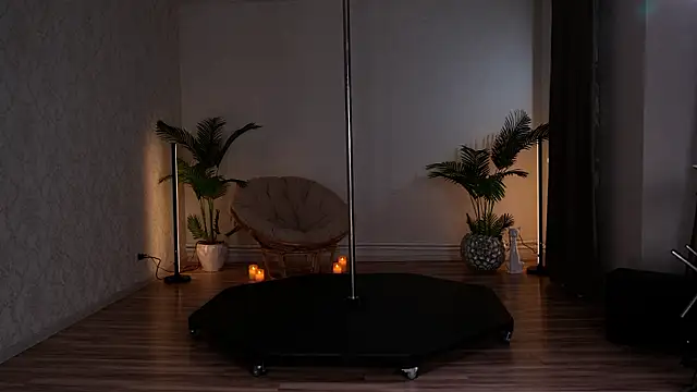 Snapshot of KittyCaitlin chatting on March 21, 9:07 pm KittyCaitlin online show from March 21, 9:07 pm