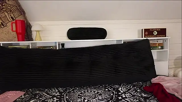 -khayaparker online show from March 18, 8:39 am