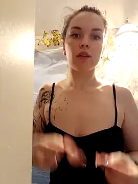 LazyTanukii online show from November 2, 7:11 am