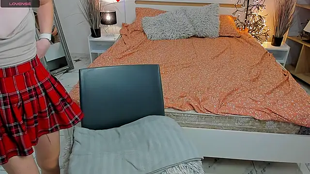 CharmedDoll online show from March 4, 4:41 pm