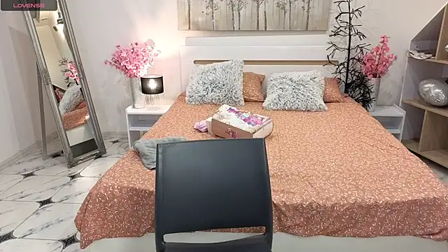 CharmedDoll online show from September 23, 12:30 pm