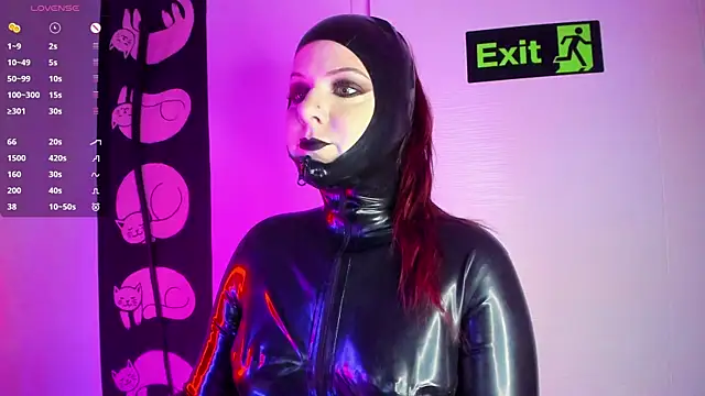 Snapshot of auroralatexprincess chatting on November 25, 7:58 pm auroralatexprincess online show from November 25, 7:58 pm