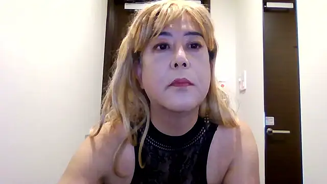 Snapshot of Saori_M chatting on March 21, 9:47 am Saori M online show from March 21, 9:47 am