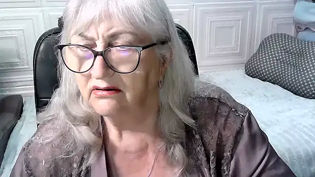 Snapshot of LolkaAlyss chatting on May 23, 8:46 pm LolkaAlyss online show from May 23, 8:46 pm