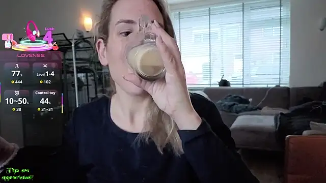 NaomiAndFriends online show from February 13, 8:32 am