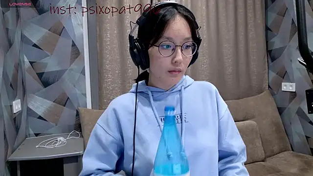 aliiiiiina online show from September 28, 8:36 pm