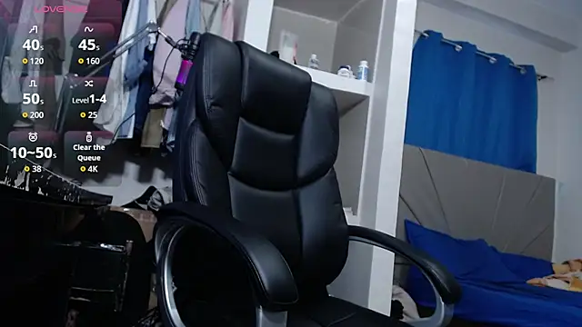 lewislamxxx hot online show from September 20, 9:49 pm