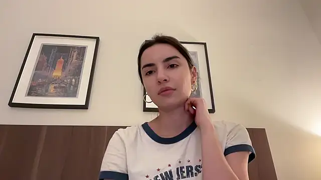 Snapshot of everybody_loves_pussy chatting on December 19, 10:28 pm everybody loves pussy online show from December 19, 10:28 pm