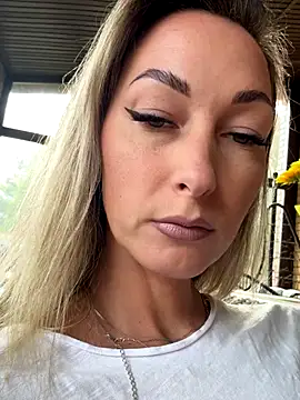 Snapshot of StarryHanna chatting on October 4, 11:41 am StarryHanna online show from October 4, 11:41 am