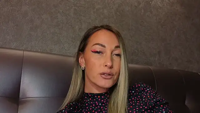 Snapshot of StarryHanna chatting on October 15, 9:15 pm StarryHanna online show from October 15, 9:15 pm