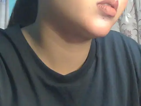 NancyRuvi online show from November 17, 3:07 pm