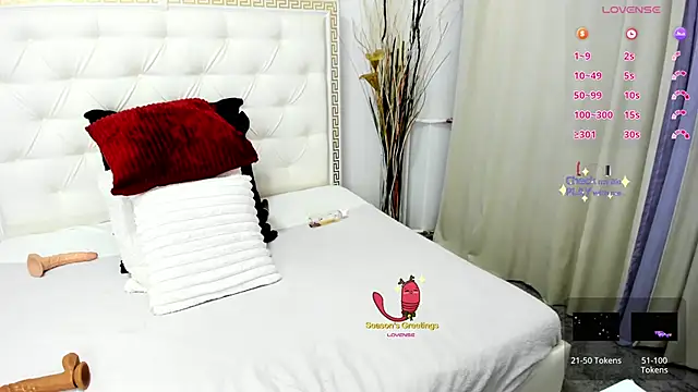 Snapshot of LeylaCum chatting on March 13, 9:43 am LeylaCum online show from March 13, 9:43 am