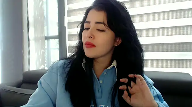 Aleska  Bell online show from February 4, 4:29 pm