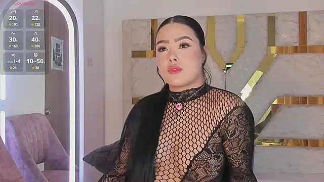 Snapshot of sophy_champagne chatting on April 30, 12:17 am sophy champagne online show from April 30, 12:17 am