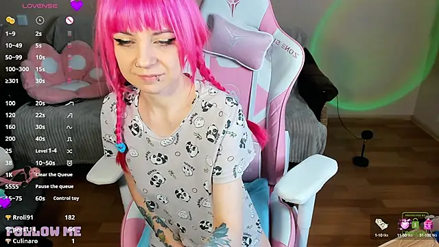 Snapshot of AmyRose6969 chatting on February 9, 8:34 pm AmyRose6969 online show from February 9, 8:34 pm