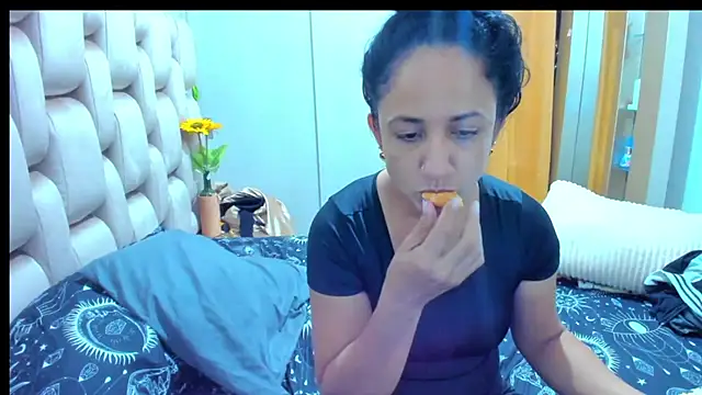 Snapshot of alaskmiller1 chatting on February 24, 12:30 am alaskmiller1 online show from February 24, 12:30 am