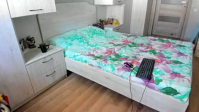 DUSSY PUSSY online show from May 7, 4:07 am