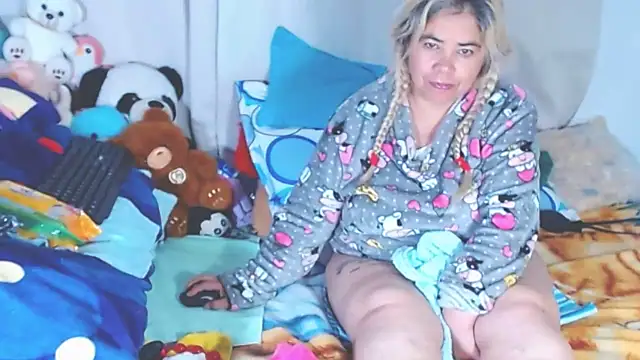 estrellita fugaz16x online show from September 22, 10:50 am