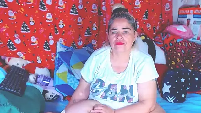 Snapshot of estrellita_fugaz16x chatting on February 11, 4:28 am estrellita fugaz16x online show from February 11, 4:28 am