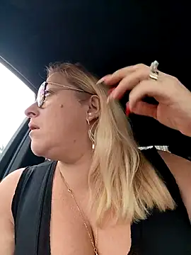 winniess40 online show from February 13, 12:12 pm