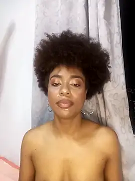 thaimy  online show from October 16, 11:39 pm