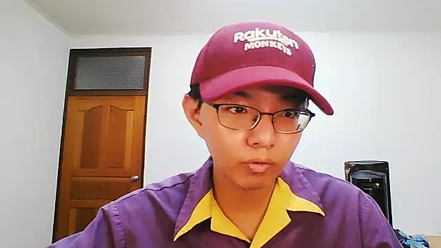 Snapshot of poter77112 chatting on April 4, 4:26 pm poter77112 online show from April 4, 4:26 pm