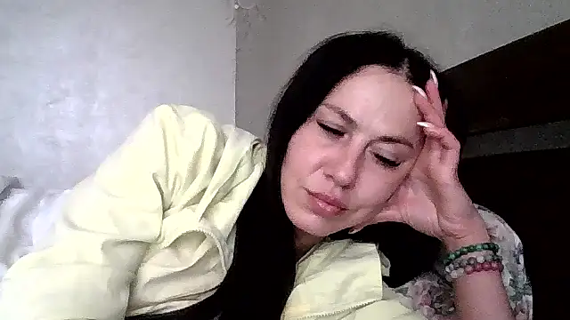 JulianaGold1 online show from May 13, 12:46 pm