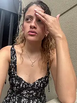 alana15 online show from December 16, 7:32 pm