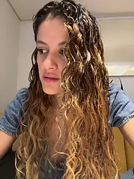alana15 online show from December 19, 8:55 pm