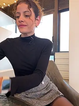 alana15 online show from October 11, 9:35 pm