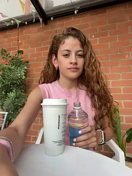 alana15 online show from May 7, 9:20 pm