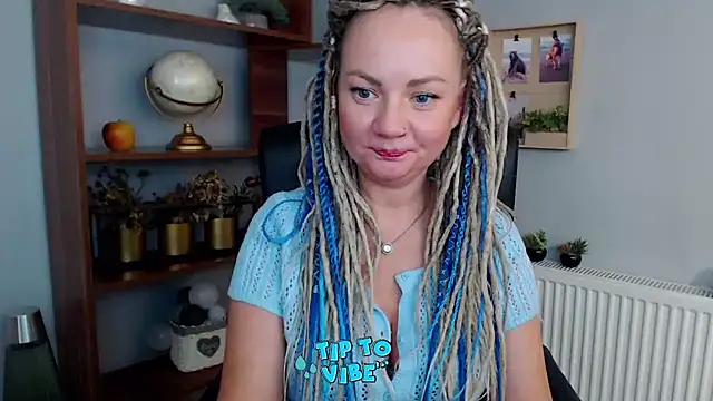 Snapshot of KayaMagic chatting on December 19, 5:18 pm KayaMagic online show from December 19, 5:18 pm