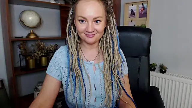 Snapshot of KayaMagic chatting on February 6, 7:29 pm KayaMagic online show from February 6, 7:29 pm