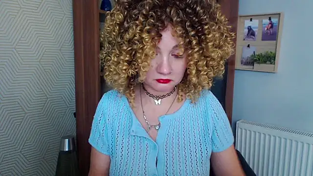 Snapshot of KayaMagic chatting on October 20, 4:51 pm KayaMagic online show from October 20, 4:51 pm