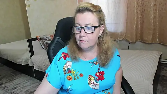 Frau Marta online show from May 2, 12:54 pm