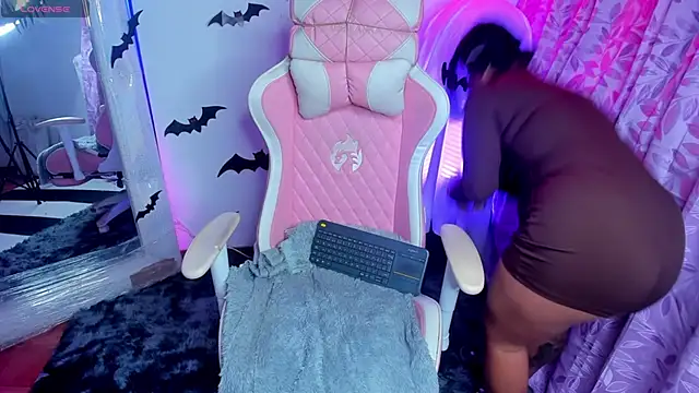 Snapshot of jenndy_lockhart chatting on October 23, 2:33 am jenndy lockhart online show from October 23, 2:33 am